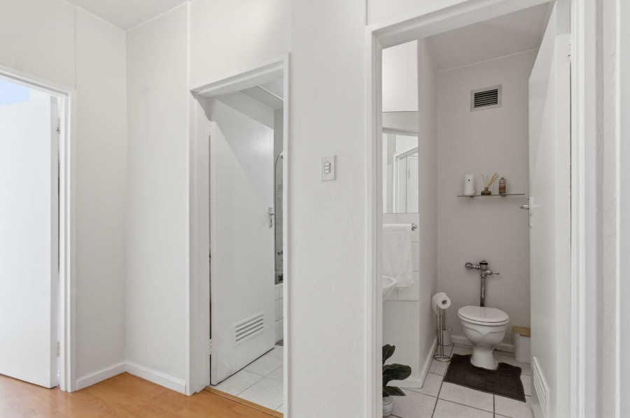 2 Bedroom Property for Sale in Green Point Western Cape